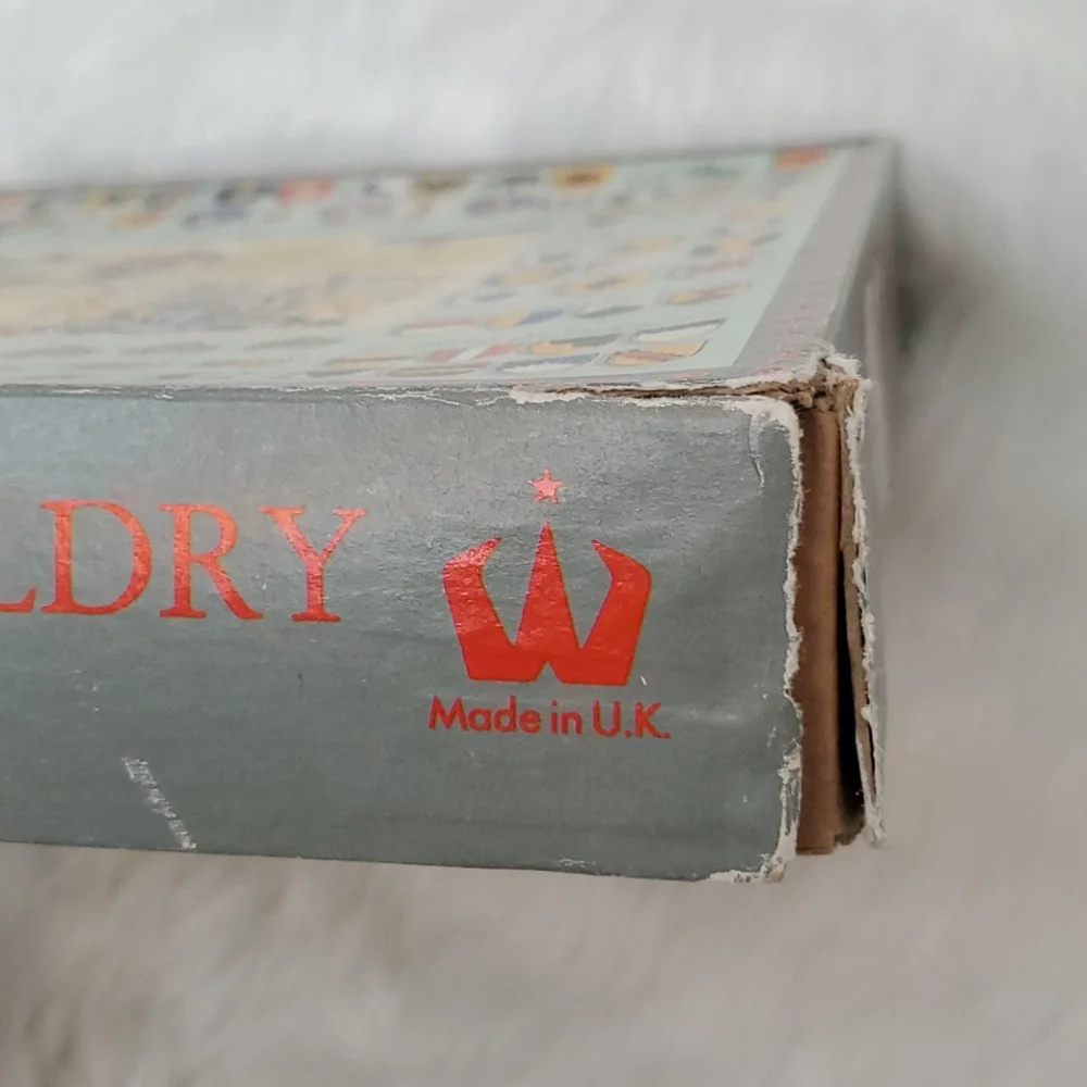 1000 puzzle An Introduction To Heraldry made in UK